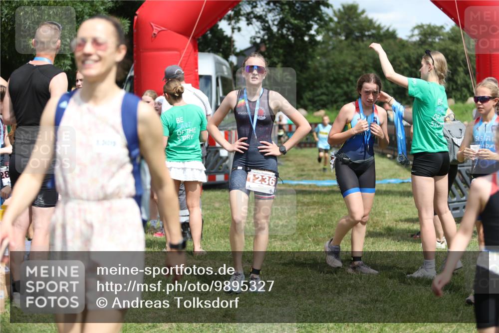 21.06.2026 - 29. Vierlanden-Triathlon Andreas Tolksdorf http://msf.ph/oto/9895327 21.06.2026 15:15:37 Ziel 1294, 1336, 1351, 1294, 1336, 1351 meine-sportfotos.de