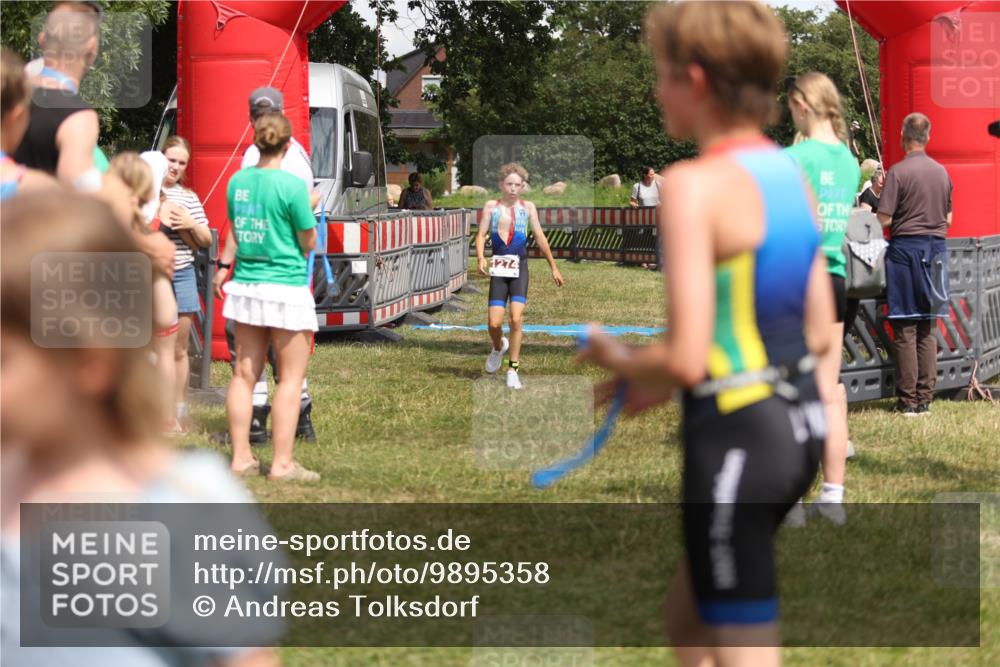 21.06.2026 - 29. Vierlanden-Triathlon Andreas Tolksdorf http://msf.ph/oto/9895358 21.06.2026 15:15:55 Ziel 1274, 1339, 1347, 1274, 1339, 1347 meine-sportfotos.de