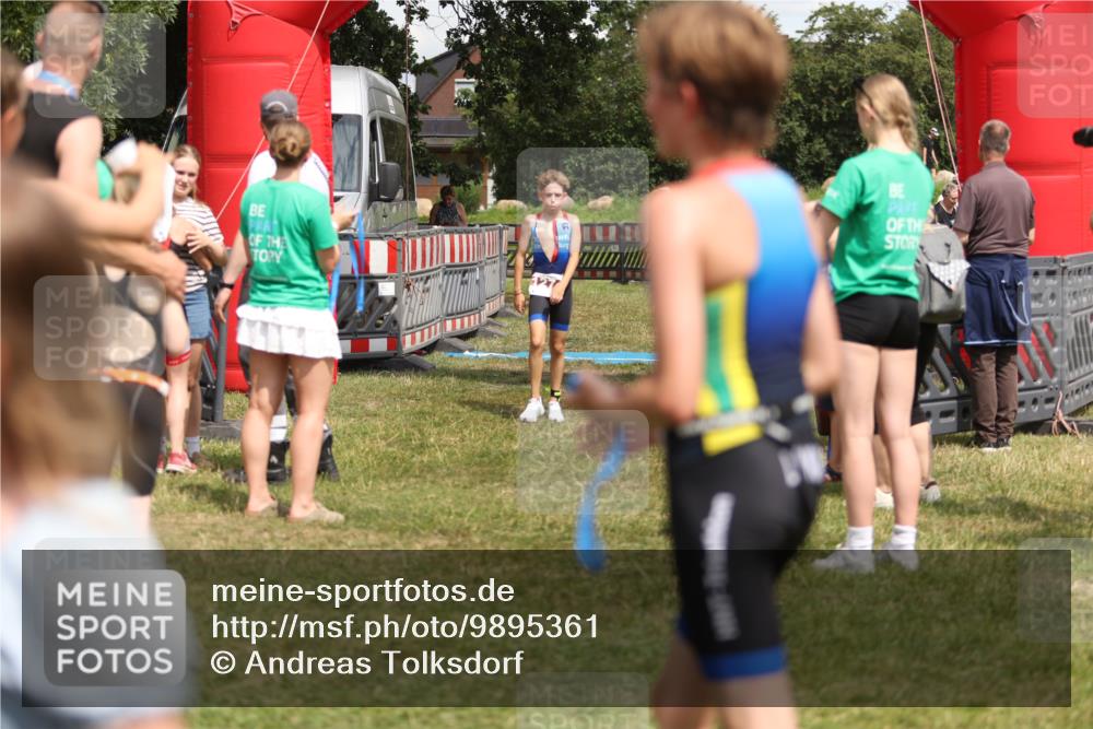 21.06.2026 - 29. Vierlanden-Triathlon Andreas Tolksdorf http://msf.ph/oto/9895361 21.06.2026 15:15:55 Ziel 1274, 1339, 1347, 1274, 1339, 1347 meine-sportfotos.de