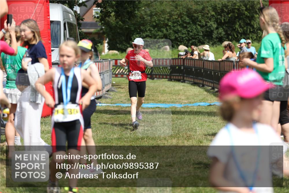 21.06.2026 - 29. Vierlanden-Triathlon Andreas Tolksdorf http://msf.ph/oto/9895387 21.06.2026 15:16:49 Ziel 1286, 1286 meine-sportfotos.de