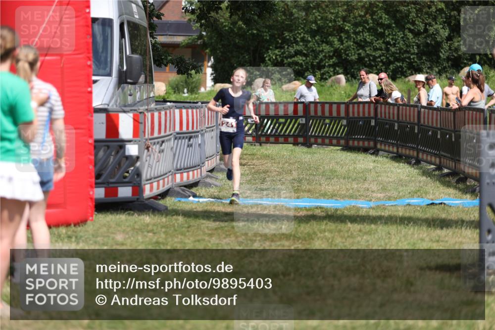 21.06.2026 - 29. Vierlanden-Triathlon Andreas Tolksdorf http://msf.ph/oto/9895403 21.06.2026 15:17:24 Ziel 1241, 1316, 1241, 1316 meine-sportfotos.de