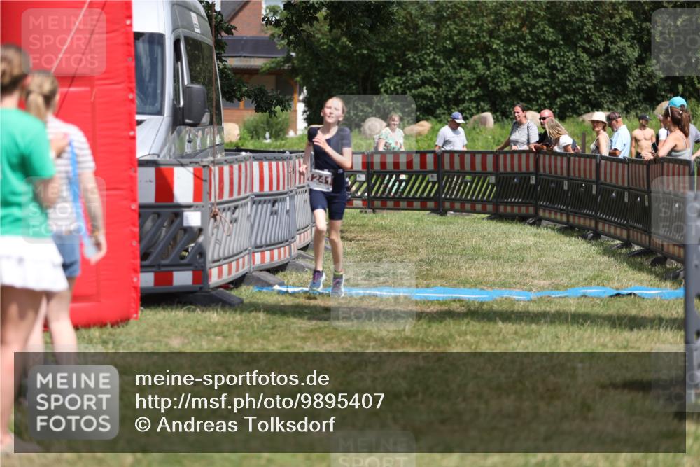 21.06.2026 - 29. Vierlanden-Triathlon Andreas Tolksdorf http://msf.ph/oto/9895407 21.06.2026 15:17:24 Ziel 1241, 1316, 1241, 1316 meine-sportfotos.de