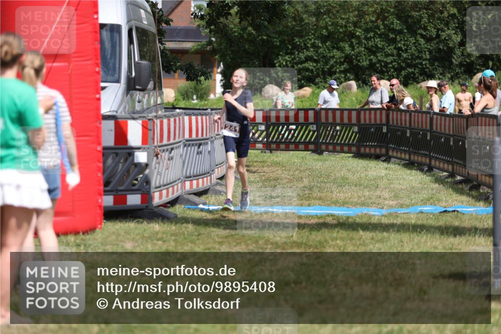 21.06.2026 - 29. Vierlanden-Triathlon Andreas Tolksdorf http://msf.ph/oto/9895408 21.06.2026 15:17:24 Ziel 1241, 1316, 1241, 1316 meine-sportfotos.de