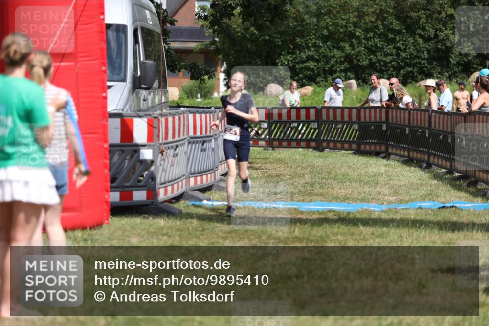 21.06.2026 - 29. Vierlanden-Triathlon Andreas Tolksdorf http://msf.ph/oto/9895410 21.06.2026 15:17:24 Ziel 1241, 1316, 1241, 1316 meine-sportfotos.de