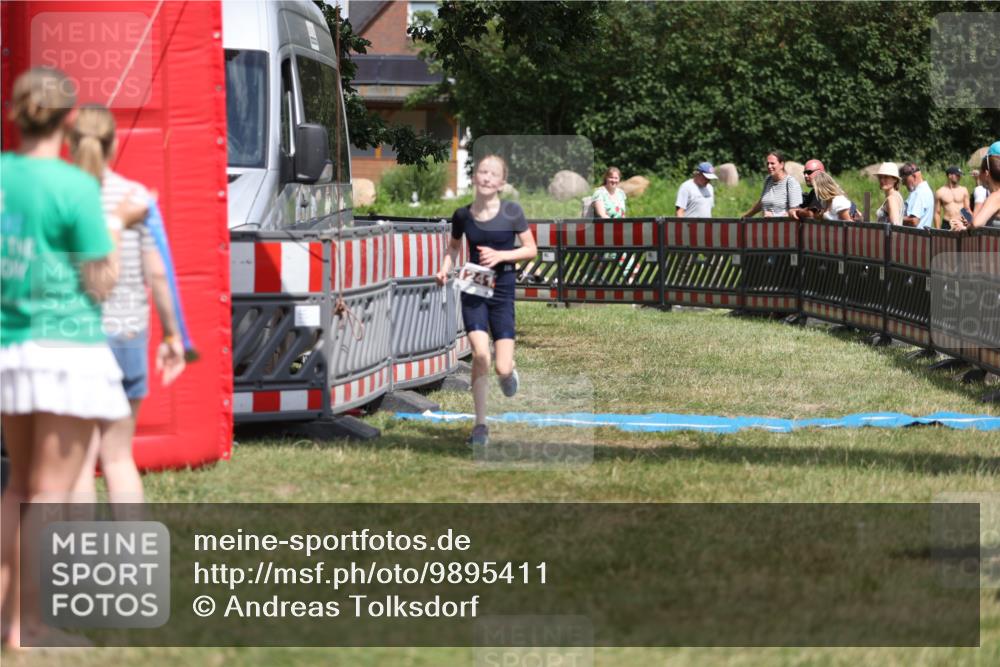 21.06.2026 - 29. Vierlanden-Triathlon Andreas Tolksdorf http://msf.ph/oto/9895411 21.06.2026 15:17:24 Ziel 1241, 1316, 1241, 1316 meine-sportfotos.de
