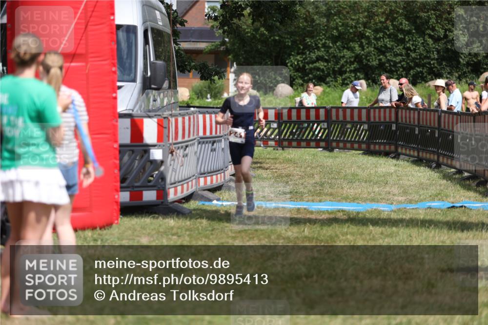 21.06.2026 - 29. Vierlanden-Triathlon Andreas Tolksdorf http://msf.ph/oto/9895413 21.06.2026 15:17:24 Ziel 1241, 1316, 1241, 1316 meine-sportfotos.de