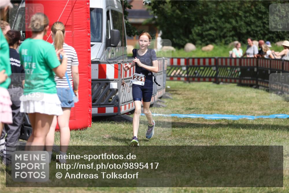 21.06.2026 - 29. Vierlanden-Triathlon Andreas Tolksdorf http://msf.ph/oto/9895417 21.06.2026 15:17:25 Ziel 1241, 1316, 1241, 1316 meine-sportfotos.de