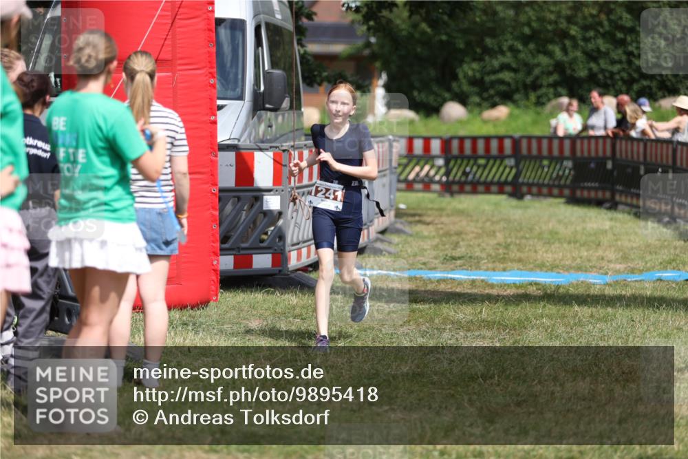 21.06.2026 - 29. Vierlanden-Triathlon Andreas Tolksdorf http://msf.ph/oto/9895418 21.06.2026 15:17:25 Ziel 1241, 1316, 1241, 1316 meine-sportfotos.de
