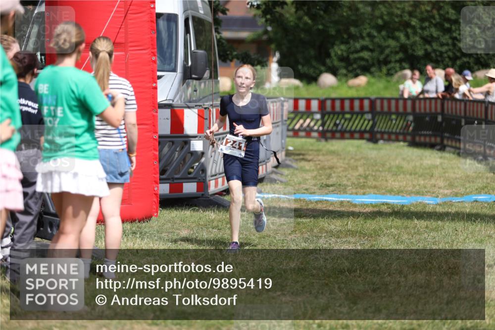 21.06.2026 - 29. Vierlanden-Triathlon Andreas Tolksdorf http://msf.ph/oto/9895419 21.06.2026 15:17:25 Ziel 1241, 1316, 1241, 1316 meine-sportfotos.de