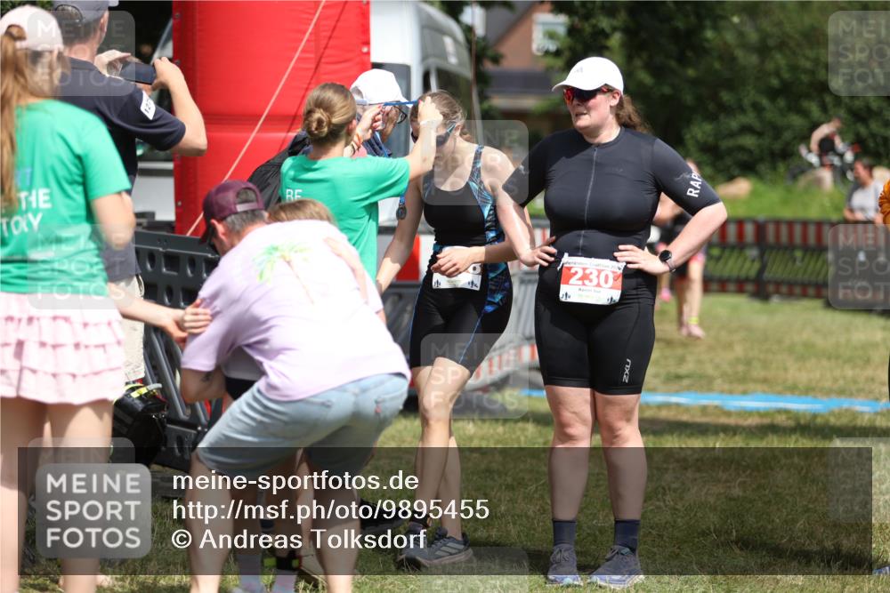 21.06.2026 - 29. Vierlanden-Triathlon Andreas Tolksdorf http://msf.ph/oto/9895455 21.06.2026 15:17:58 Ziel 1238, 1242, 1277, 1279, 1346, 1238, 1242, 1277, 1279, 1346 meine-sportfotos.de