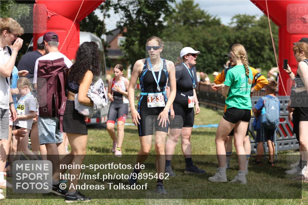 21.06.2026 - 29. Vierlanden-Triathlon Andreas Tolksdorf http://msf.ph/oto/9895462 21.06.2026 15:18:03 Ziel 1242, 1243, 1277, 1279, 1242, 1243, 1277, 1279 meine-sportfotos.de