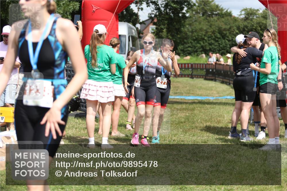 21.06.2026 - 29. Vierlanden-Triathlon Andreas Tolksdorf http://msf.ph/oto/9895478 21.06.2026 15:18:07 Ziel 1242, 1243, 1277, 1279, 1242, 1243, 1277, 1279 meine-sportfotos.de