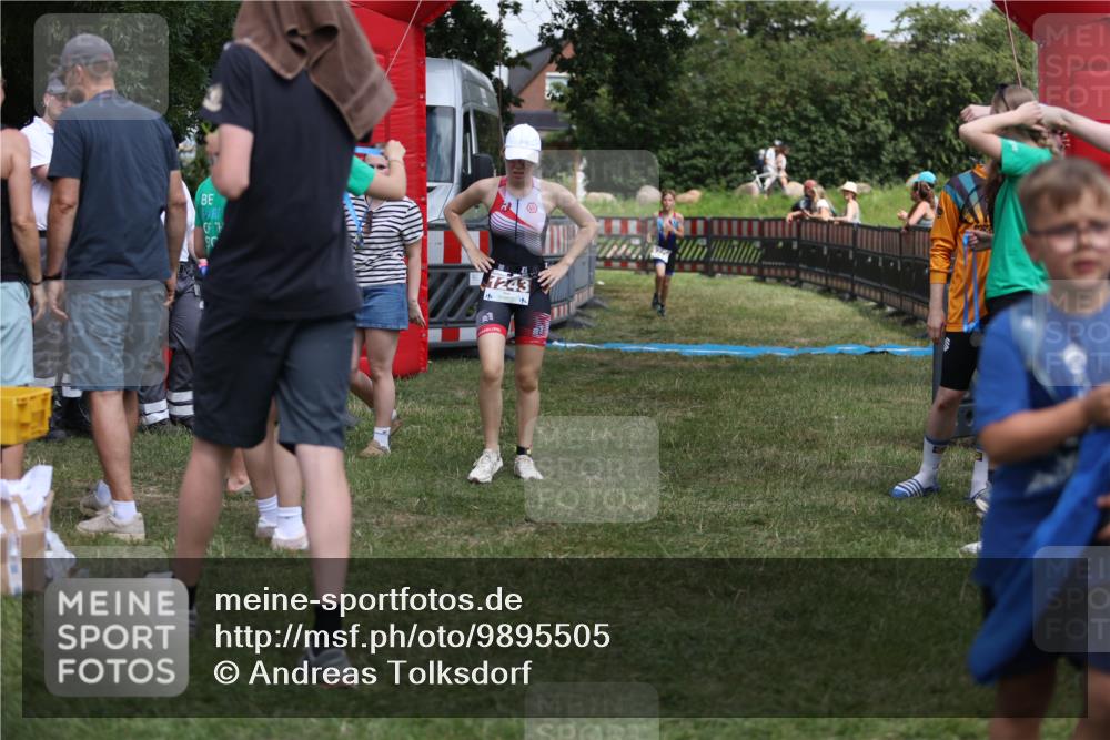 21.06.2026 - 29. Vierlanden-Triathlon Andreas Tolksdorf http://msf.ph/oto/9895505 21.06.2026 15:18:16 Ziel 1243, 1278, 1243, 1278 meine-sportfotos.de