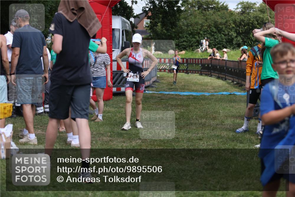 21.06.2026 - 29. Vierlanden-Triathlon Andreas Tolksdorf http://msf.ph/oto/9895506 21.06.2026 15:18:16 Ziel 1243, 1278, 1243, 1278 meine-sportfotos.de