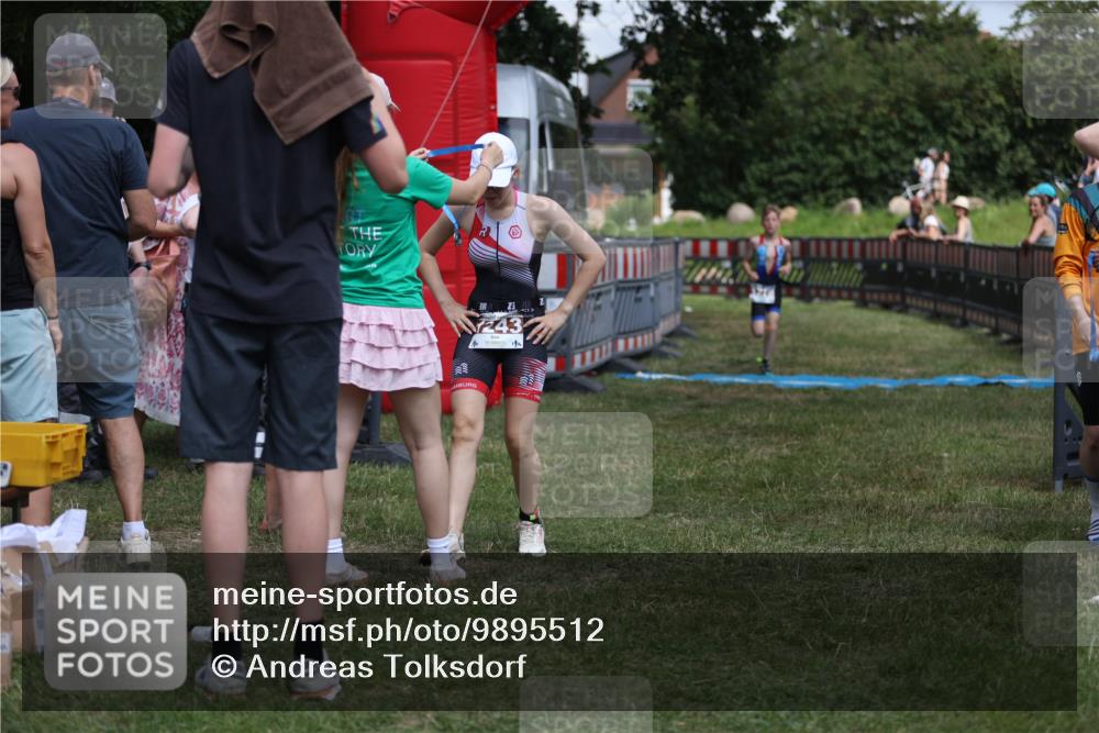 21.06.2026 - 29. Vierlanden-Triathlon Andreas Tolksdorf http://msf.ph/oto/9895512 21.06.2026 15:18:18 Ziel 1243, 1278, 1243, 1278 meine-sportfotos.de