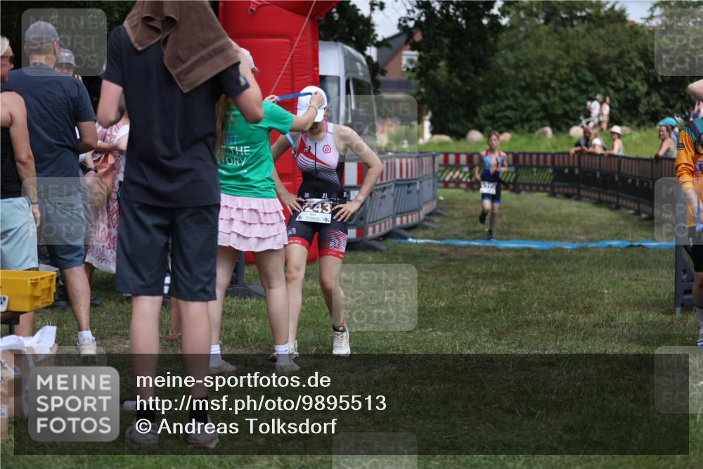 21.06.2026 - 29. Vierlanden-Triathlon Andreas Tolksdorf http://msf.ph/oto/9895513 21.06.2026 15:18:18 Ziel 1243, 1278, 1243, 1278 meine-sportfotos.de