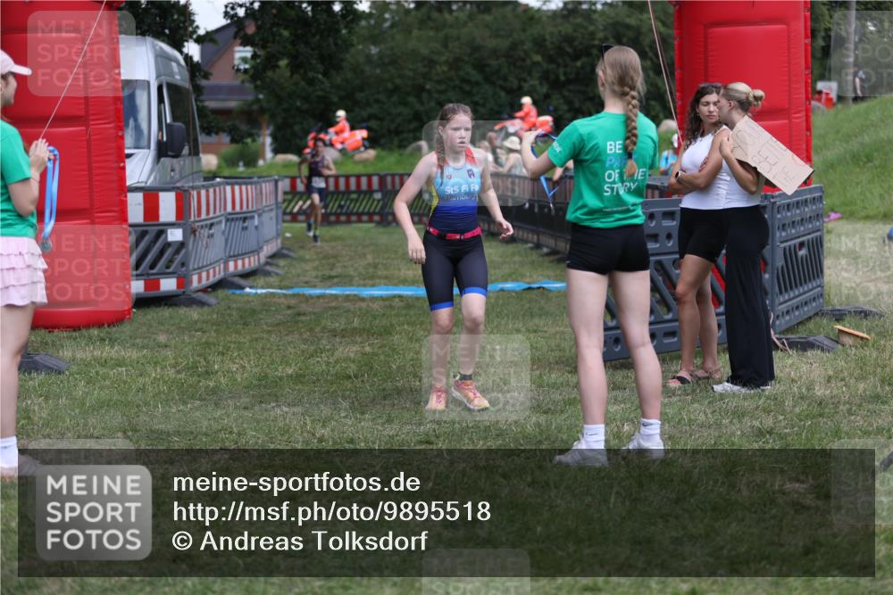 21.06.2026 - 29. Vierlanden-Triathlon Andreas Tolksdorf http://msf.ph/oto/9895518 21.06.2026 15:19:04 Ziel 1259, 1292, 1259, 1292 meine-sportfotos.de