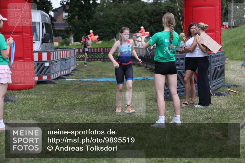 21.06.2026 - 29. Vierlanden-Triathlon Andreas Tolksdorf http://msf.ph/oto/9895519 21.06.2026 15:19:04 Ziel 1259, 1292, 1259, 1292 meine-sportfotos.de