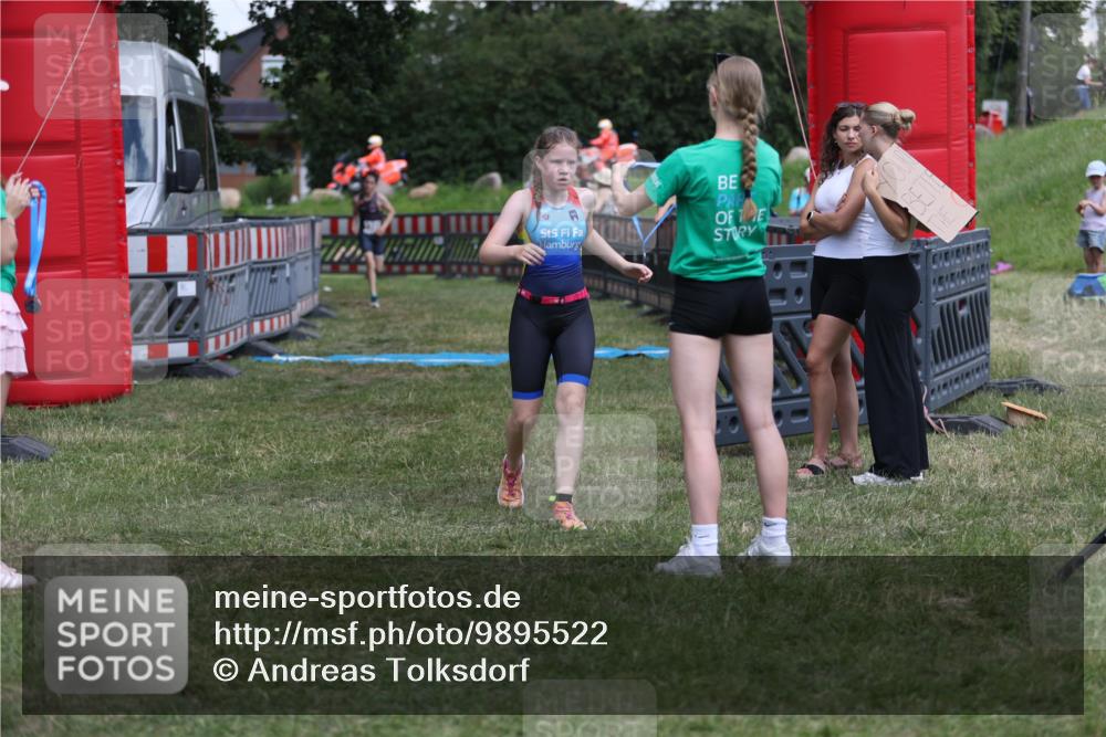 21.06.2026 - 29. Vierlanden-Triathlon Andreas Tolksdorf http://msf.ph/oto/9895522 21.06.2026 15:19:04 Ziel 1259, 1292, 1259, 1292 meine-sportfotos.de