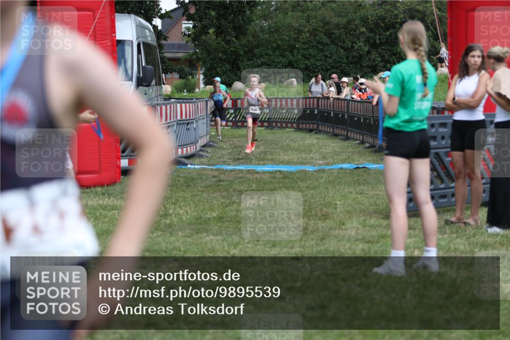 21.06.2026 - 29. Vierlanden-Triathlon Andreas Tolksdorf http://msf.ph/oto/9895539 21.06.2026 15:19:18 Ziel 1237, 1270, 1237, 1270 meine-sportfotos.de