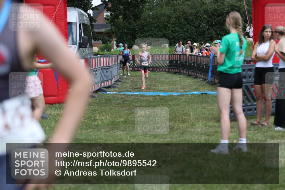 21.06.2026 - 29. Vierlanden-Triathlon Andreas Tolksdorf http://msf.ph/oto/9895542 21.06.2026 15:19:18 Ziel 1237, 1270, 1237, 1270 meine-sportfotos.de