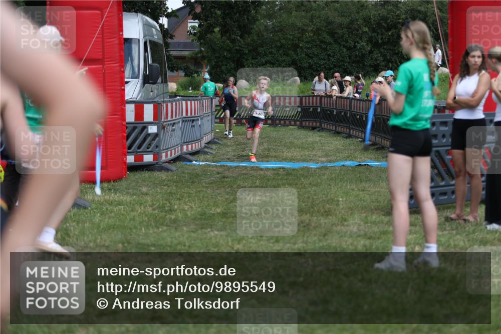 21.06.2026 - 29. Vierlanden-Triathlon Andreas Tolksdorf http://msf.ph/oto/9895549 21.06.2026 15:19:19 Ziel 1237, 1270, 1237, 1270 meine-sportfotos.de