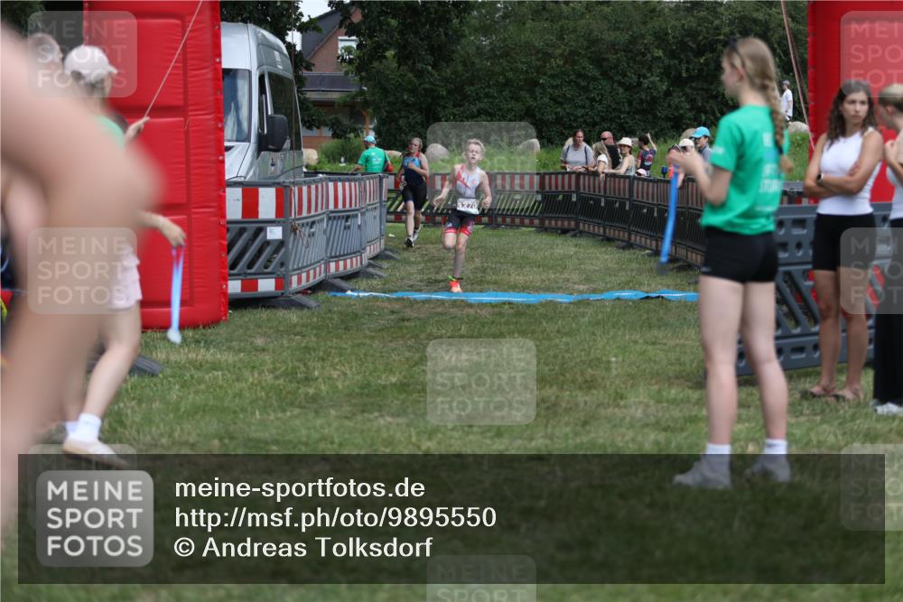 21.06.2026 - 29. Vierlanden-Triathlon Andreas Tolksdorf http://msf.ph/oto/9895550 21.06.2026 15:19:19 Ziel 1237, 1270, 1237, 1270 meine-sportfotos.de