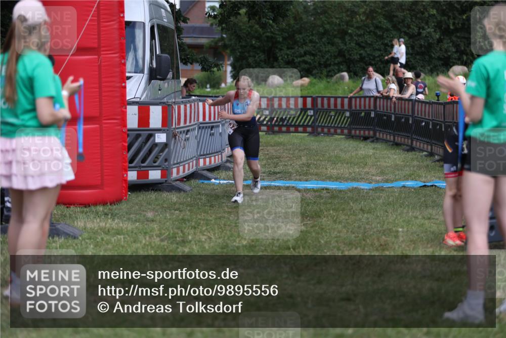 21.06.2026 - 29. Vierlanden-Triathlon Andreas Tolksdorf http://msf.ph/oto/9895556 21.06.2026 15:19:23 Ziel 1237, 1270, 1237, 1270 meine-sportfotos.de