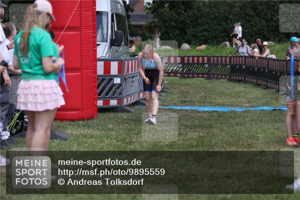21.06.2026 - 29. Vierlanden-Triathlon Andreas Tolksdorf http://msf.ph/oto/9895559 21.06.2026 15:19:24 Ziel 1237, 1270, 1237, 1270 meine-sportfotos.de