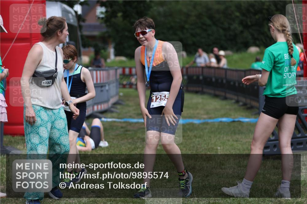21.06.2026 - 29. Vierlanden-Triathlon Andreas Tolksdorf http://msf.ph/oto/9895574 21.06.2026 15:19:51 Ziel 1255, 1255 meine-sportfotos.de