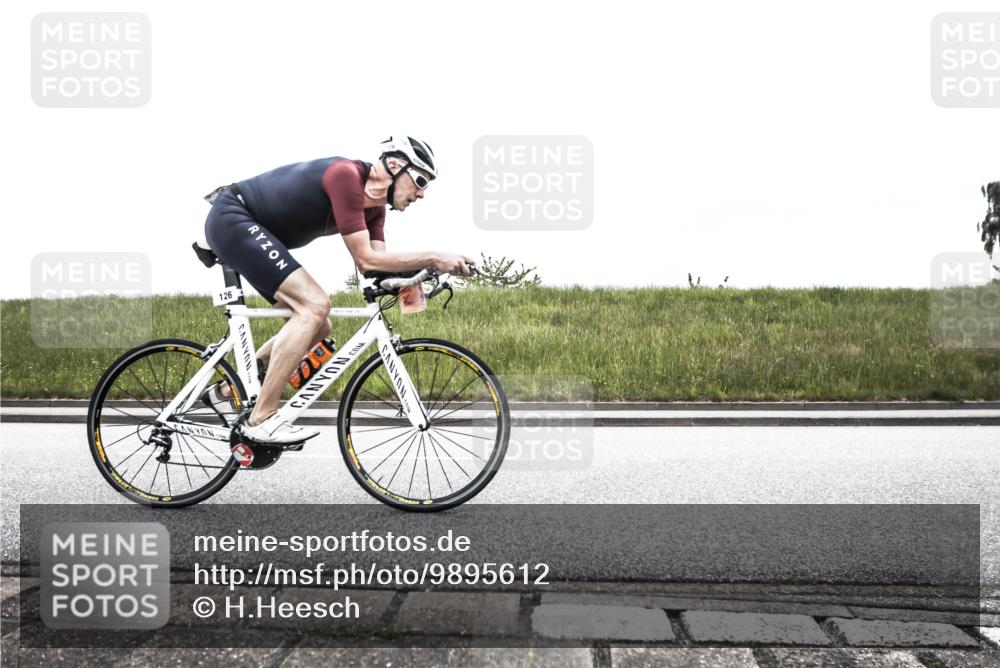21.06.2026 - 29. Vierlanden-Triathlon H.Heesch http://msf.ph/oto/9895612 21.06.2026 09:41:09 Radfahren 126 meine-sportfotos.de