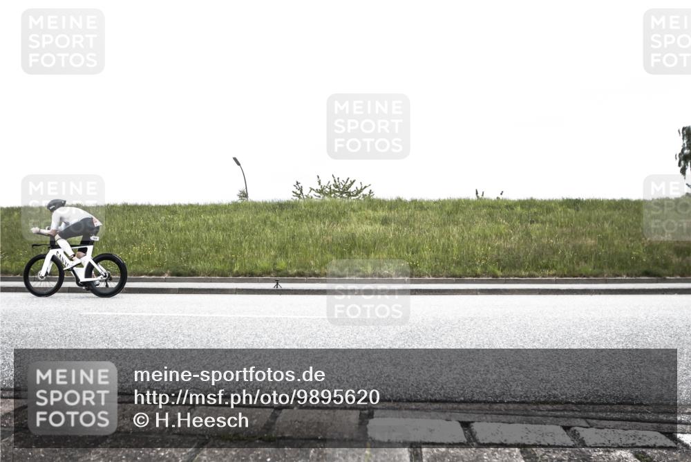 21.06.2026 - 29. Vierlanden-Triathlon H.Heesch http://msf.ph/oto/9895620 21.06.2026 09:46:30 Radfahren 58, 164 meine-sportfotos.de