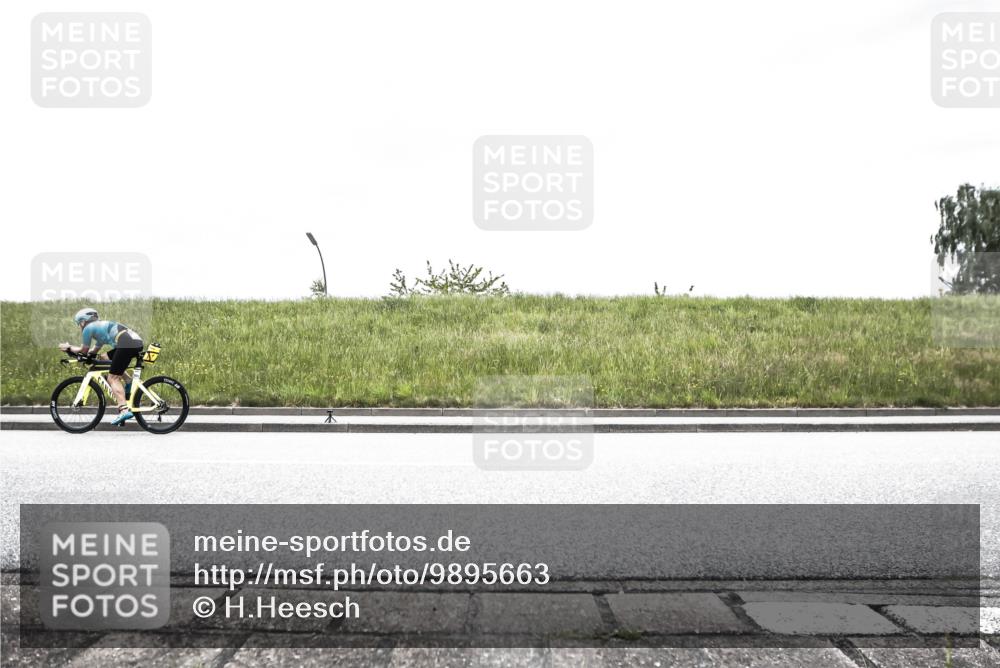 21.06.2026 - 29. Vierlanden-Triathlon H.Heesch http://msf.ph/oto/9895663 21.06.2026 09:53:14 Radfahren 24, 43, 265, 280, 299, 301 meine-sportfotos.de