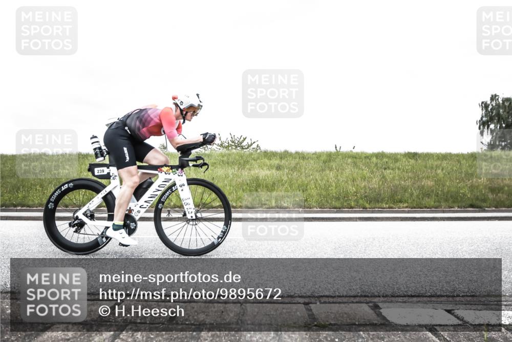 21.06.2026 - 29. Vierlanden-Triathlon H.Heesch http://msf.ph/oto/9895672 21.06.2026 09:56:43 Radfahren 12, 13, 174, 239, 259 meine-sportfotos.de