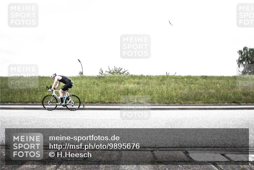 21.06.2026 - 29. Vierlanden-Triathlon H.Heesch http://msf.ph/oto/9895676 21.06.2026 09:59:37 Radfahren 34, 42, 82, 155, 166, 223, 255 meine-sportfotos.de