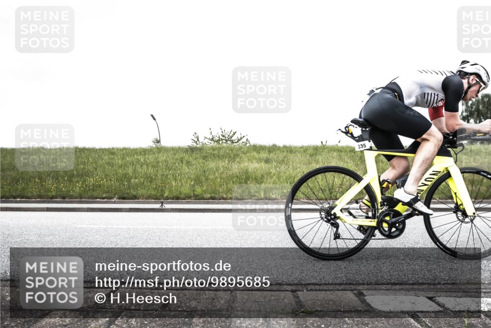 21.06.2026 - 29. Vierlanden-Triathlon H.Heesch http://msf.ph/oto/9895685 21.06.2026 10:00:55 Radfahren 153, 281, 295, 335 meine-sportfotos.de