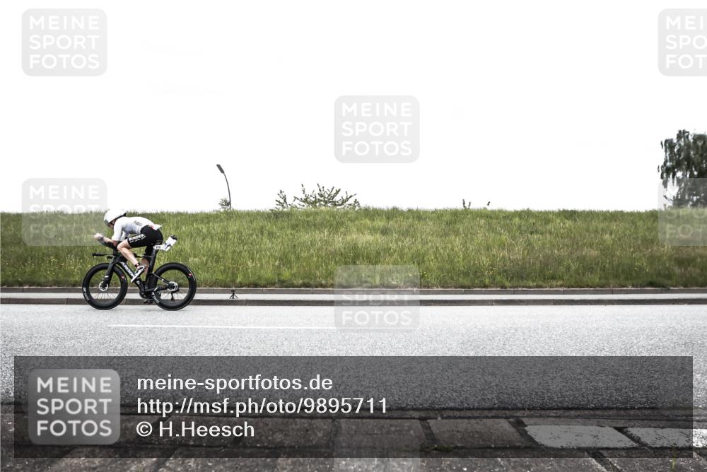 21.06.2026 - 29. Vierlanden-Triathlon H.Heesch http://msf.ph/oto/9895711 21.06.2026 10:05:20 Radfahren 249, 275, 289 meine-sportfotos.de