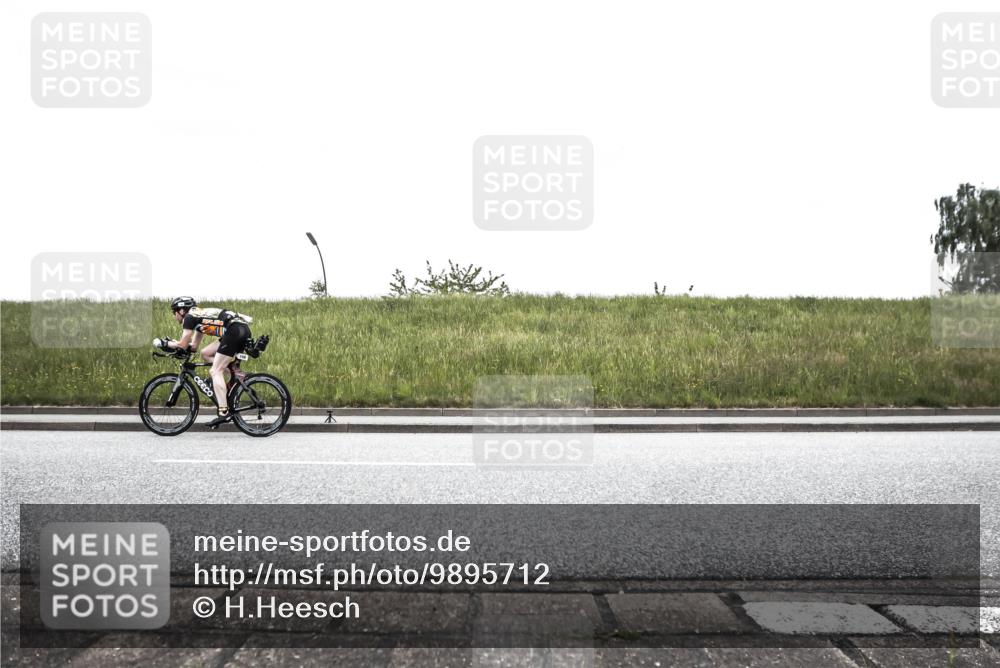21.06.2026 - 29. Vierlanden-Triathlon H.Heesch http://msf.ph/oto/9895712 21.06.2026 10:06:14 Radfahren 9, 26, 60, 156, 354 meine-sportfotos.de