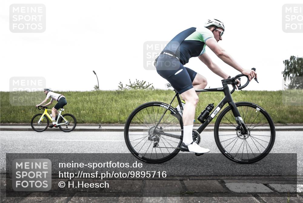 21.06.2026 - 29. Vierlanden-Triathlon H.Heesch http://msf.ph/oto/9895716 21.06.2026 10:07:57 Radfahren 7, 50, 59, 104, 167, 220, 320, 334 meine-sportfotos.de