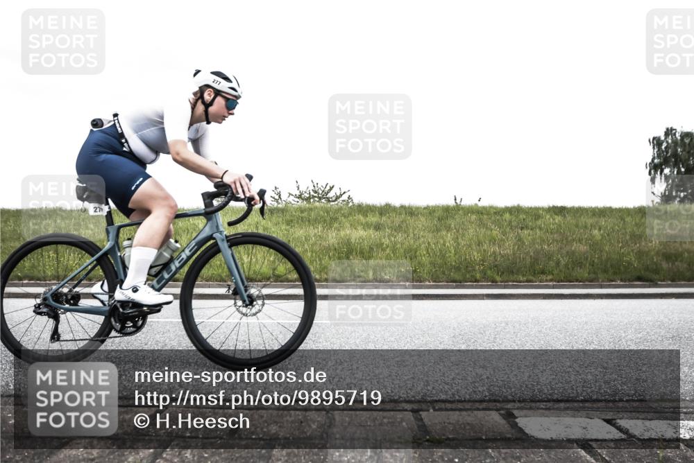 21.06.2026 - 29. Vierlanden-Triathlon H.Heesch http://msf.ph/oto/9895719 21.06.2026 10:08:48 Radfahren 30, 212, 269, 277 meine-sportfotos.de