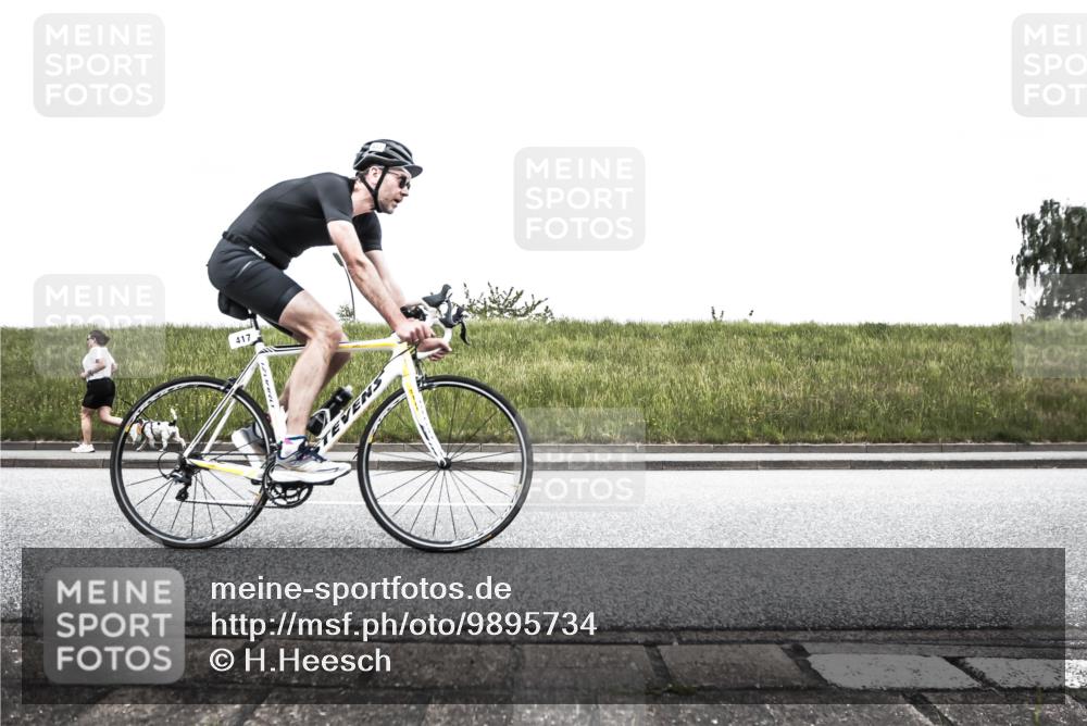 21.06.2026 - 29. Vierlanden-Triathlon H.Heesch http://msf.ph/oto/9895734 21.06.2026 10:16:36 Radfahren 32, 83, 101, 114, 392, 409, 417 meine-sportfotos.de