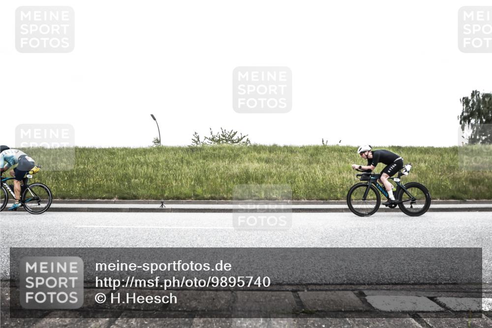 21.06.2026 - 29. Vierlanden-Triathlon H.Heesch http://msf.ph/oto/9895740 21.06.2026 10:17:36 Radfahren 77, 107, 116, 210, 211, 419, 445, 452 meine-sportfotos.de
