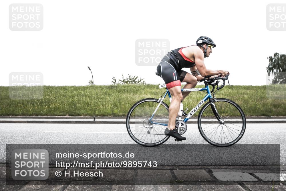 21.06.2026 - 29. Vierlanden-Triathlon H.Heesch http://msf.ph/oto/9895743 21.06.2026 10:17:59 Radfahren 3, 64, 422, 444, 474, 477 meine-sportfotos.de