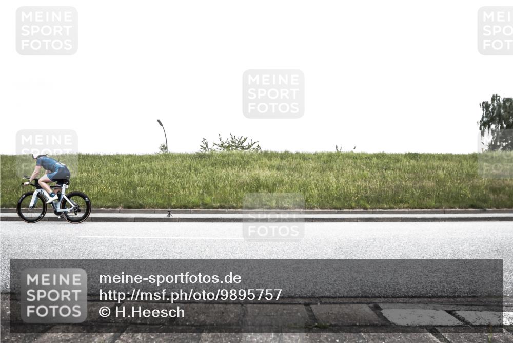 21.06.2026 - 29. Vierlanden-Triathlon H.Heesch http://msf.ph/oto/9895757 21.06.2026 10:19:24 Radfahren 171, 184, 242, 247, 1356 meine-sportfotos.de