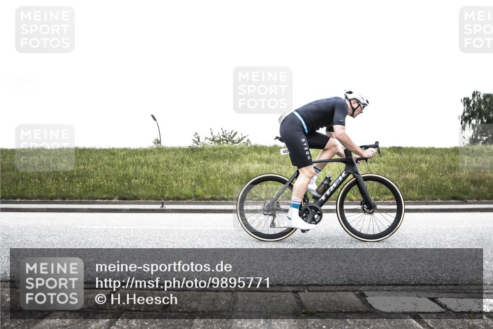 21.06.2026 - 29. Vierlanden-Triathlon H.Heesch http://msf.ph/oto/9895771 21.06.2026 10:20:09 Radfahren 15, 16, 22, 113, 244, 412, 432 meine-sportfotos.de