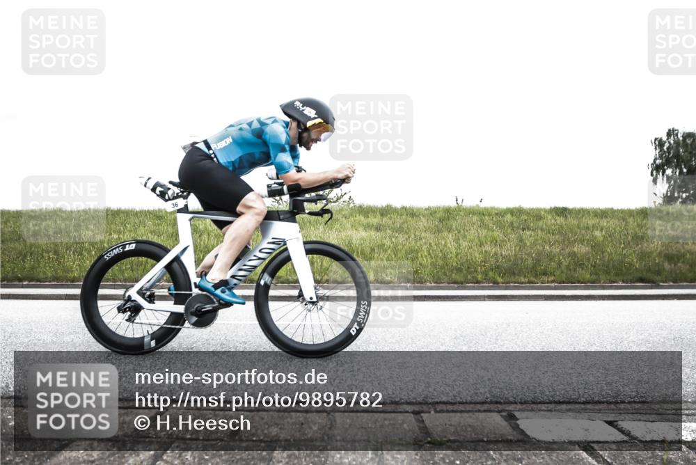 21.06.2026 - 29. Vierlanden-Triathlon H.Heesch http://msf.ph/oto/9895782 21.06.2026 10:21:01 Radfahren 36, 406 meine-sportfotos.de