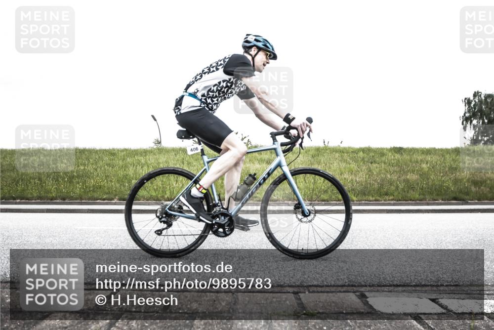 21.06.2026 - 29. Vierlanden-Triathlon H.Heesch http://msf.ph/oto/9895783 21.06.2026 10:21:03 Radfahren 36, 406 meine-sportfotos.de