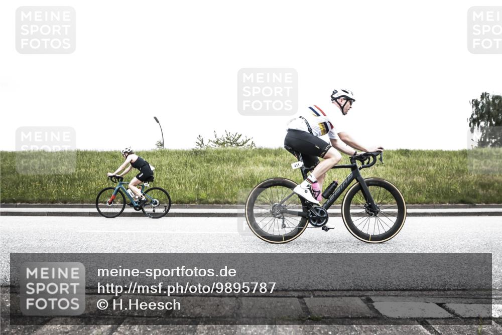 21.06.2026 - 29. Vierlanden-Triathlon H.Heesch http://msf.ph/oto/9895787 21.06.2026 10:21:22 Radfahren 229, 411, 609, 620 meine-sportfotos.de