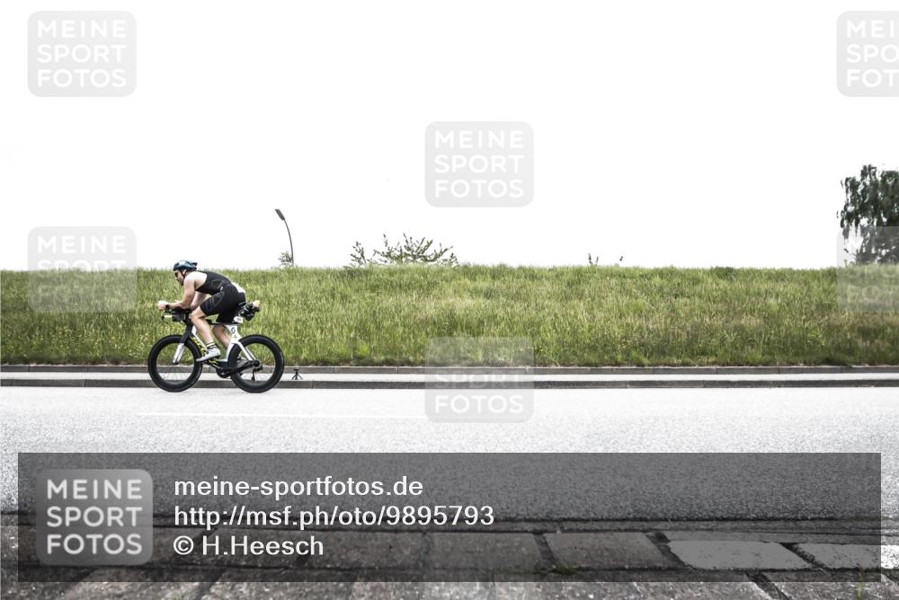 21.06.2026 - 29. Vierlanden-Triathlon H.Heesch http://msf.ph/oto/9895793 21.06.2026 10:21:52 Radfahren 37, 123, 213, 438, 478 meine-sportfotos.de