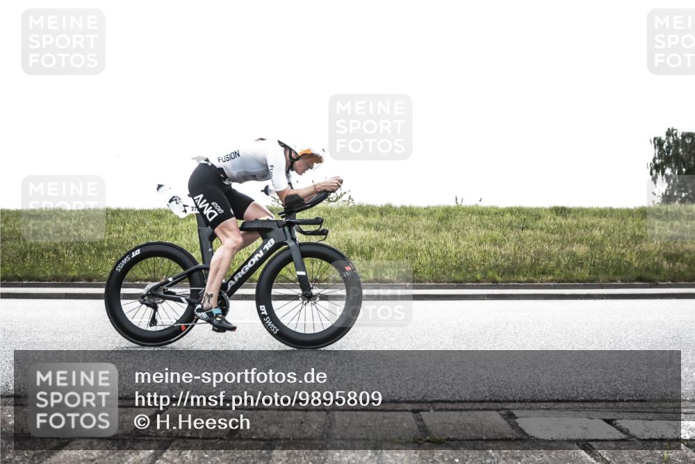 21.06.2026 - 29. Vierlanden-Triathlon H.Heesch http://msf.ph/oto/9895809 21.06.2026 10:45:45 Radfahren 80, 255, 275 meine-sportfotos.de
